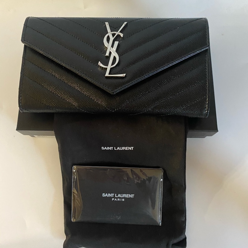 Saint Laurent❤️Monogram Grain de poudre  wallet - Picture 4 of 12